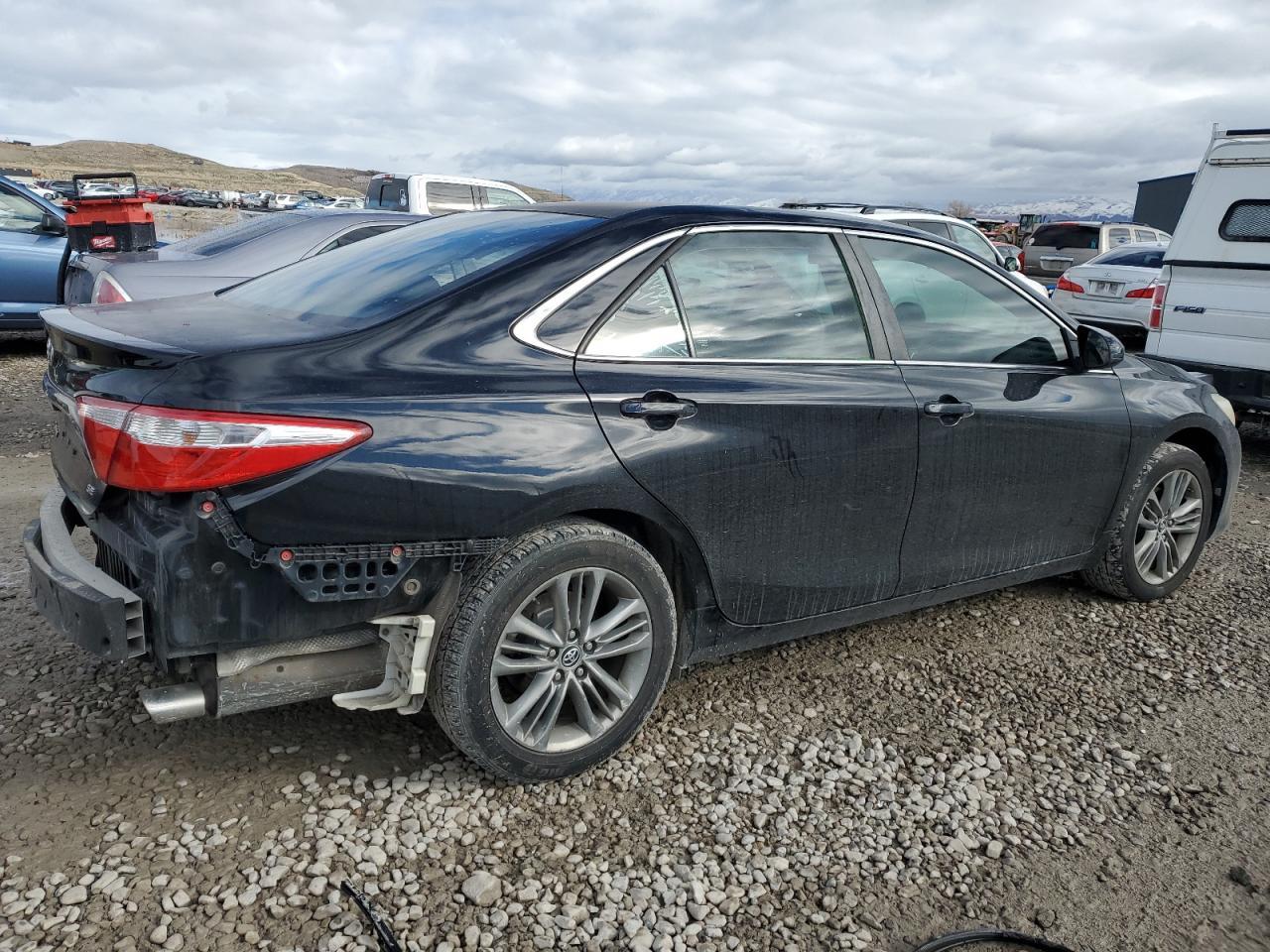 2016 TOYOTA CAMRY LE - Фото 3