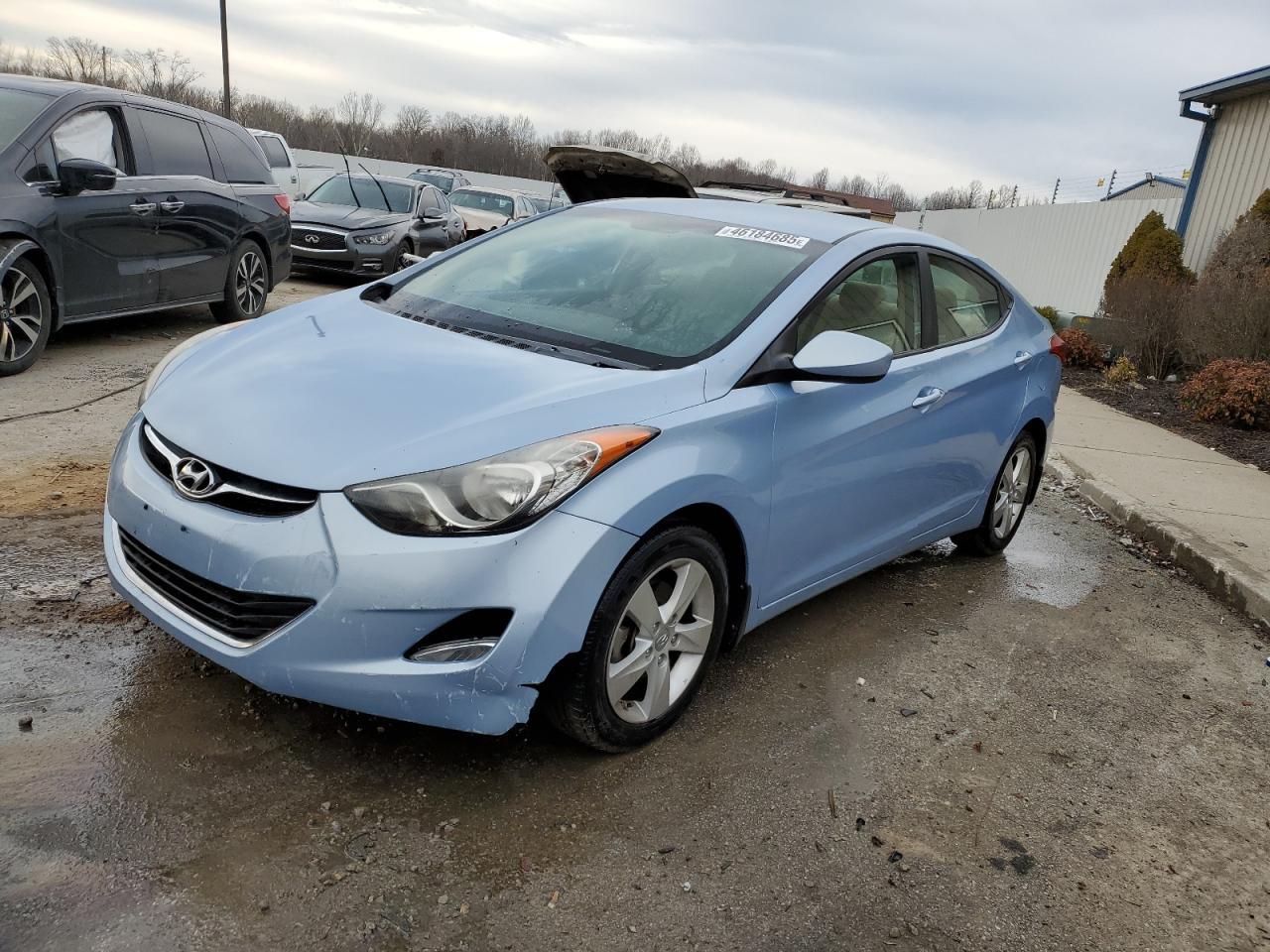 2013 HYUNDAI ELANTRA GL