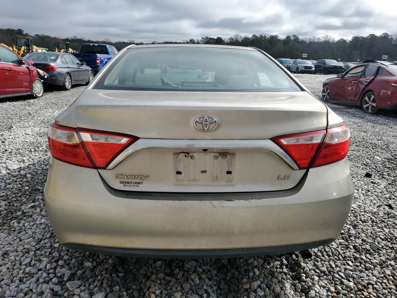 2016 TOYOTA CAMRY LE - Фото 6