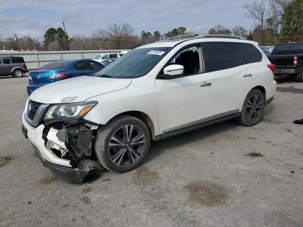 2017 NISSAN PATHFINDER