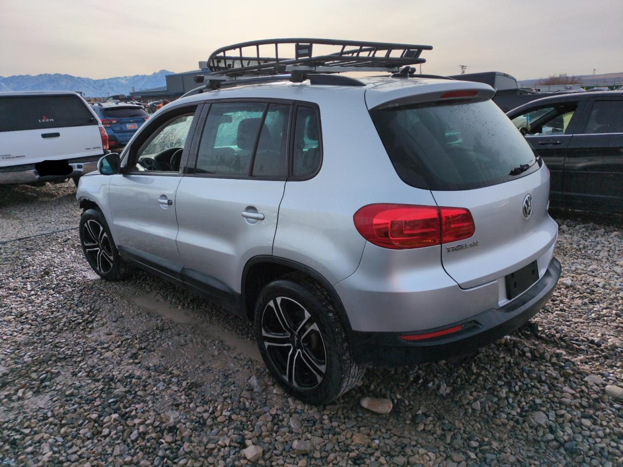 2015 VOLKSWAGEN TIGUAN S - Фото 2