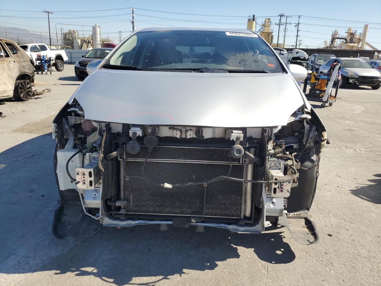 2015 TOYOTA PRIUS - Image 5