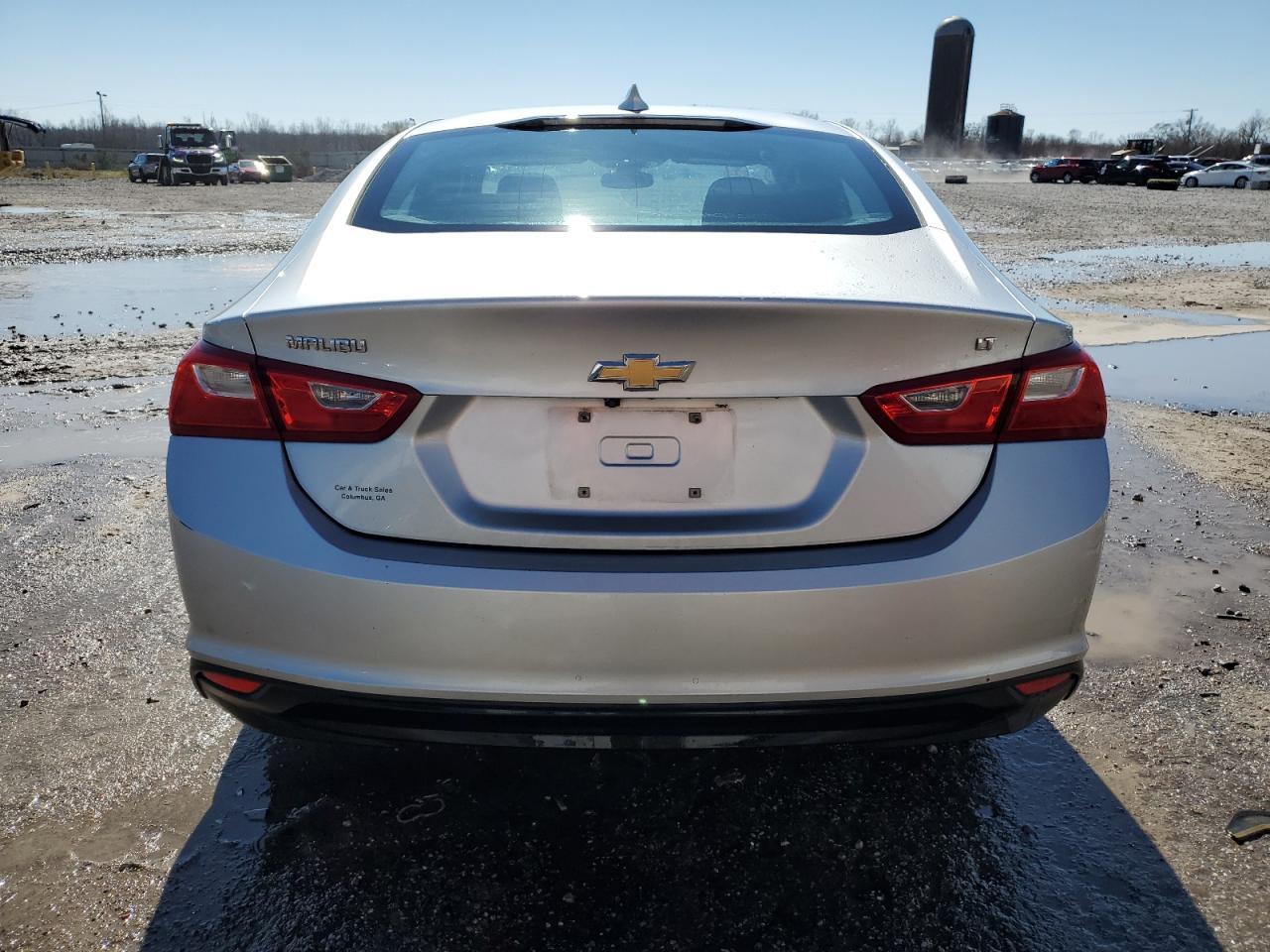 2017 CHEVROLET MALIBU LT - Image 6