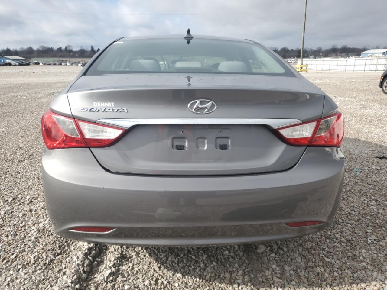 2011 HYUNDAI SONATA GLS - Image 6