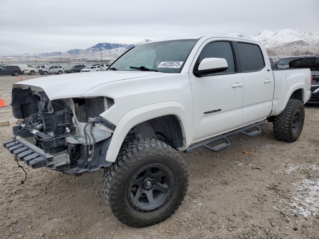 2017 TOYOTA TACOMA DOU