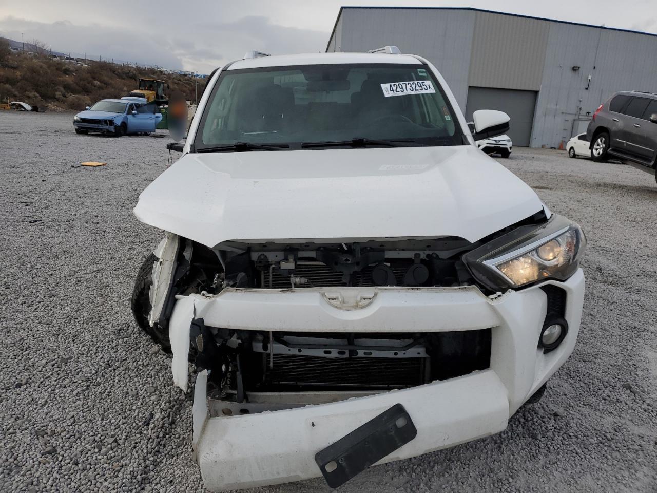 2017 TOYOTA 4RUNNER SR - Фото 5