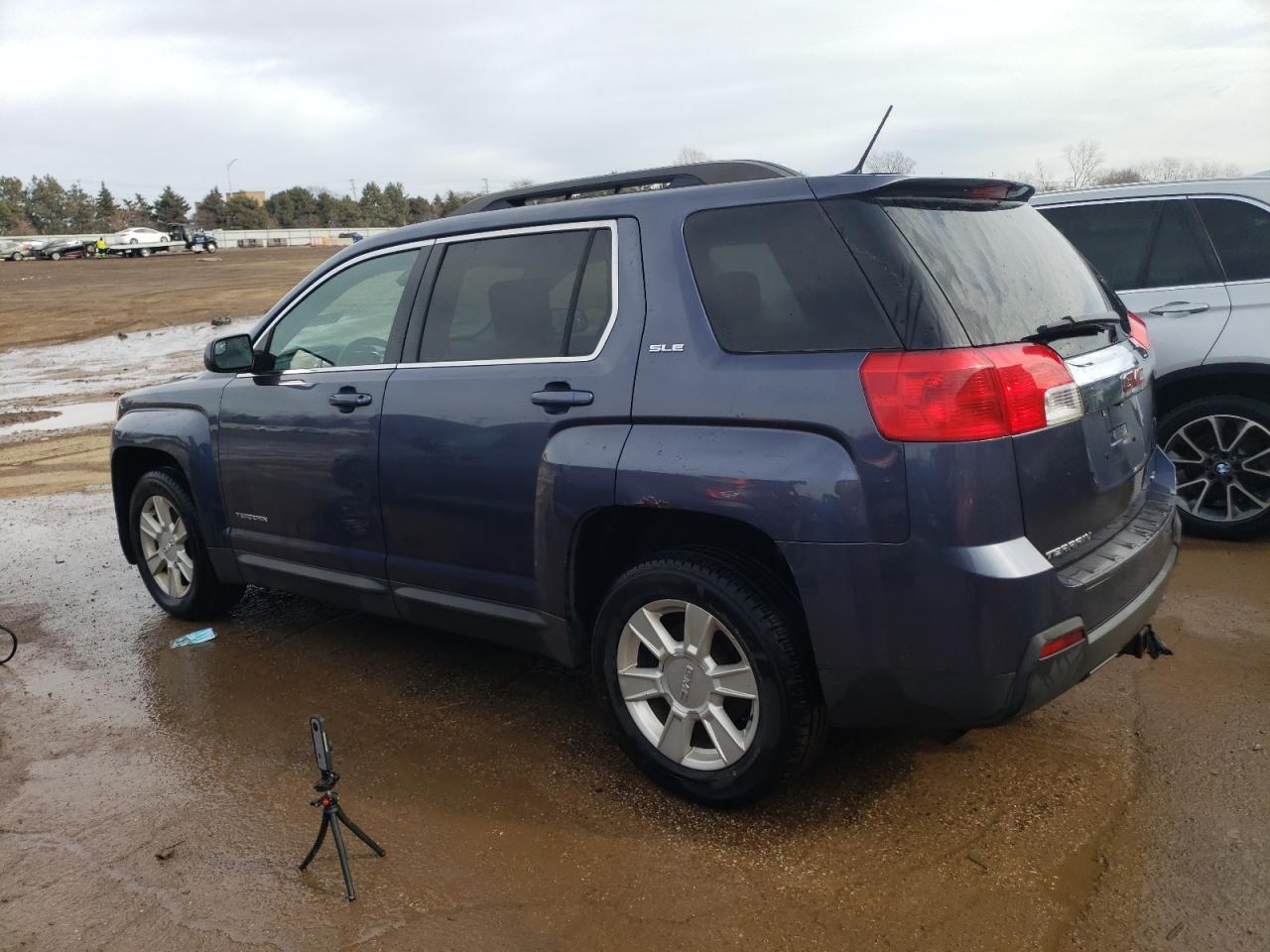 2013 GMC TERRAIN SL - Фото 2