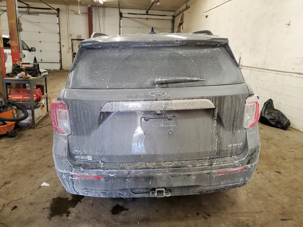 2022 FORD EXPLORER X - Фото 6