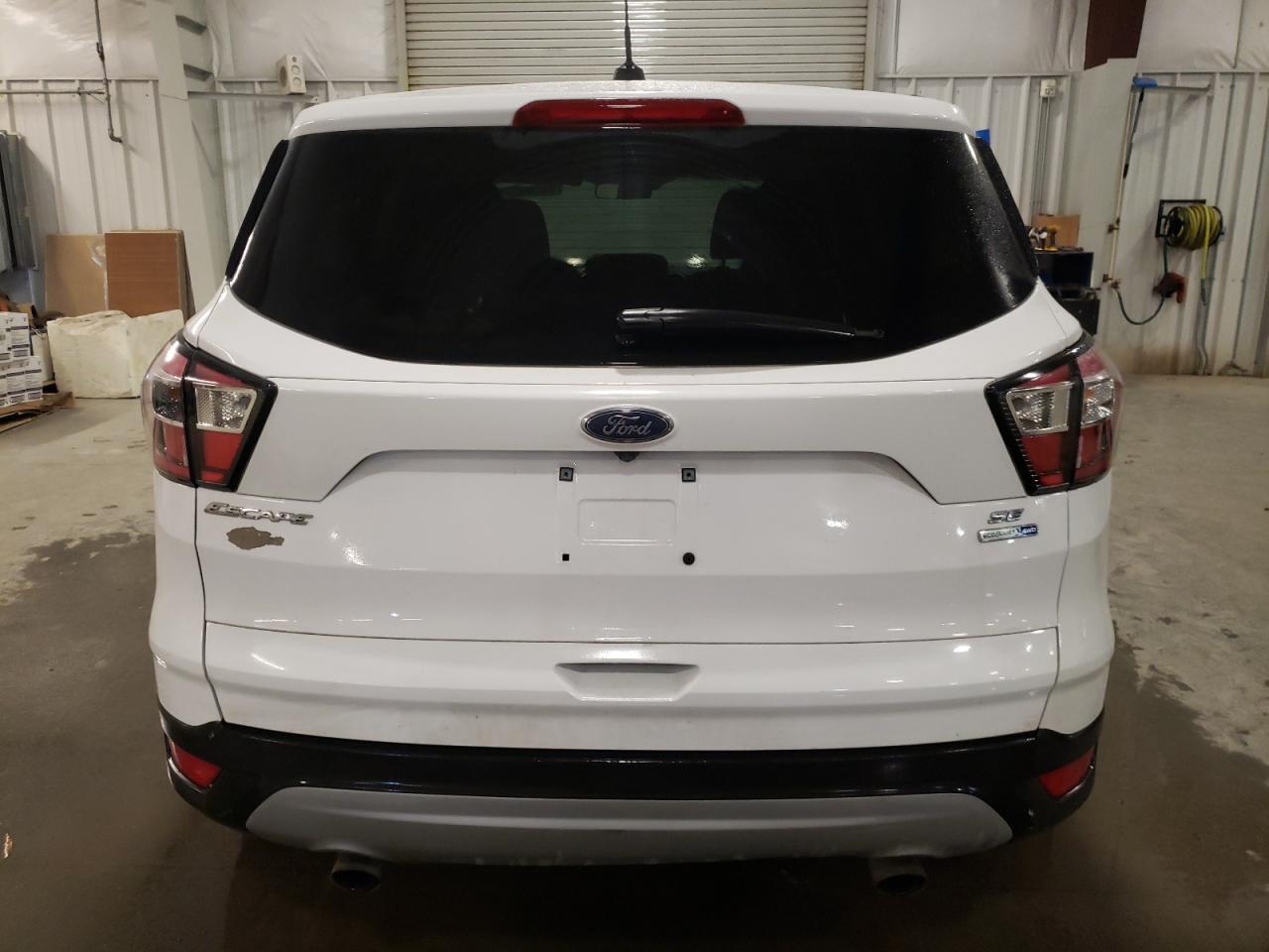2017 FORD ESCAPE SE - Image 6