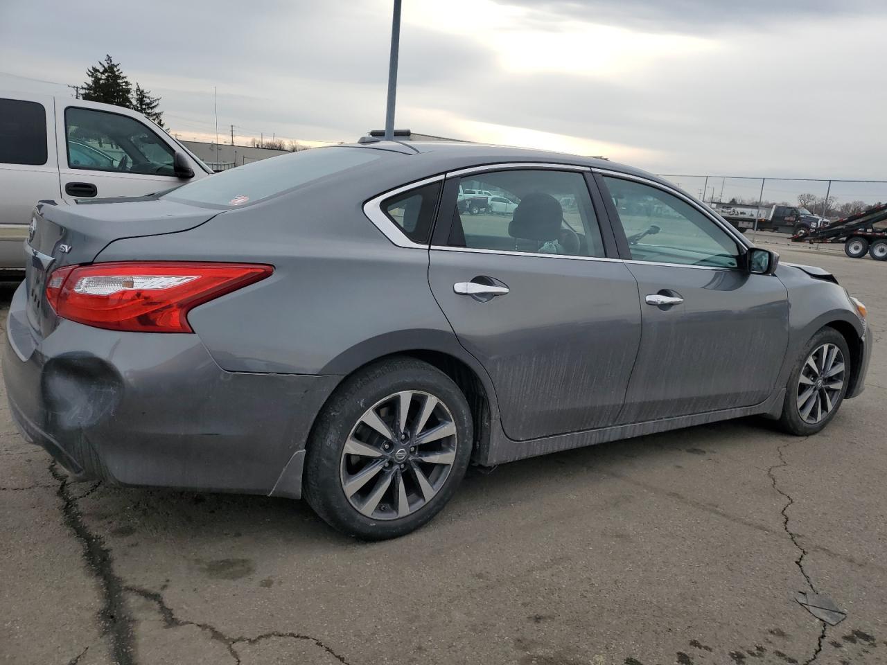 2016 NISSAN ALTIMA 2.5 - Фото 3