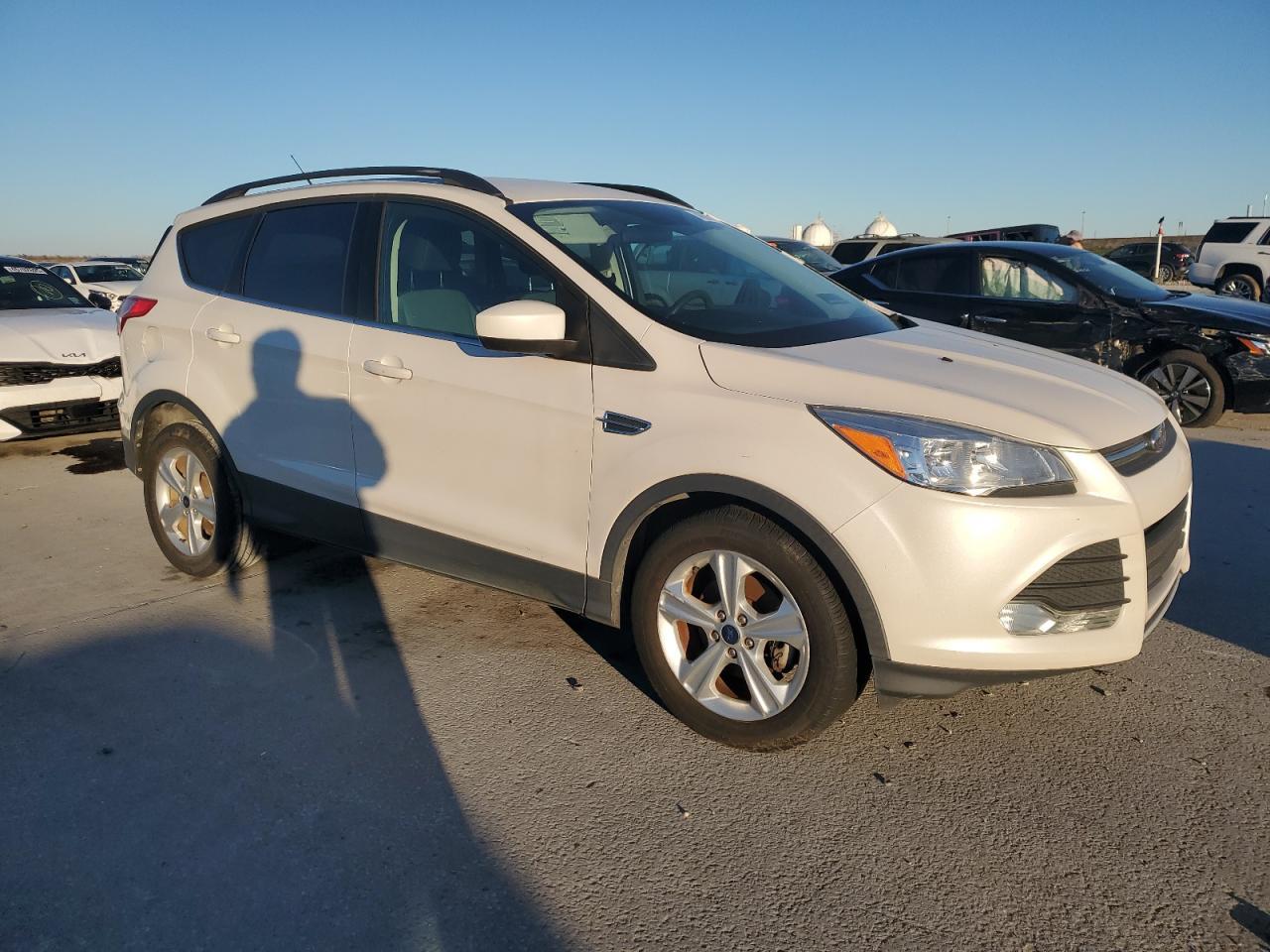 2015 FORD ESCAPE SE - Image 4