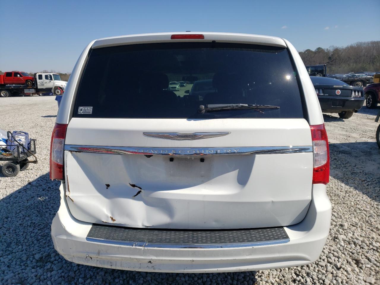 2014 CHRYSLER TOWN & COU - Image 6