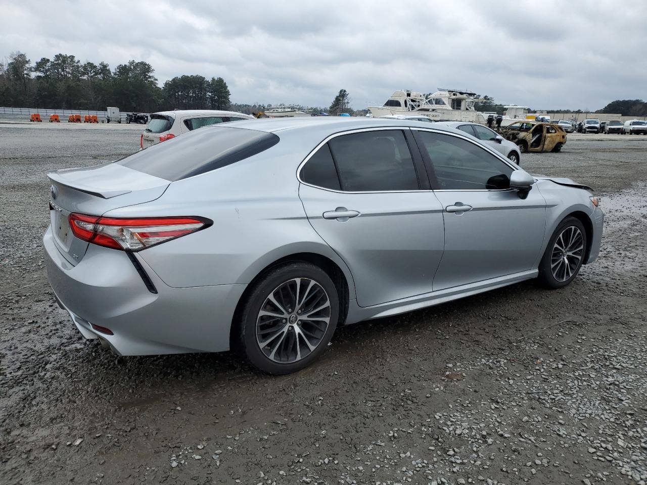 2018 TOYOTA CAMRY L - Фото 3