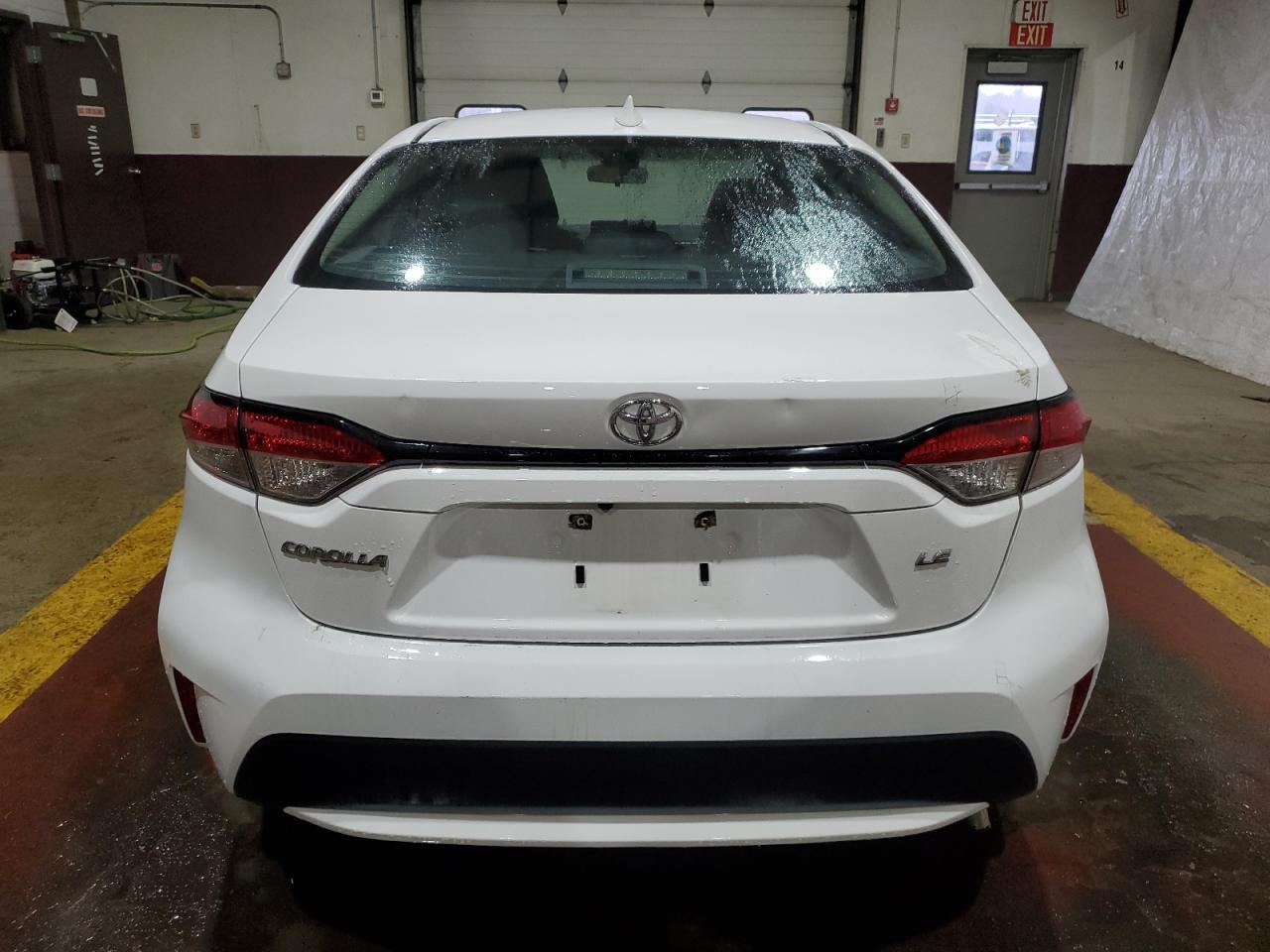 2022 TOYOTA COROLLA LE - Фото 6