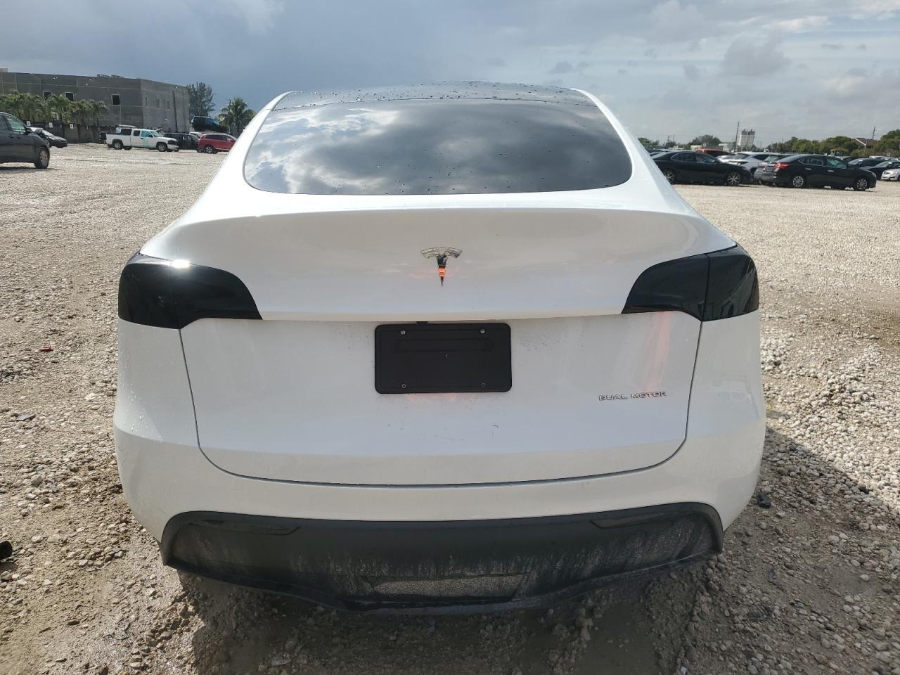 2023 TESLA MODEL Y - Фото 6