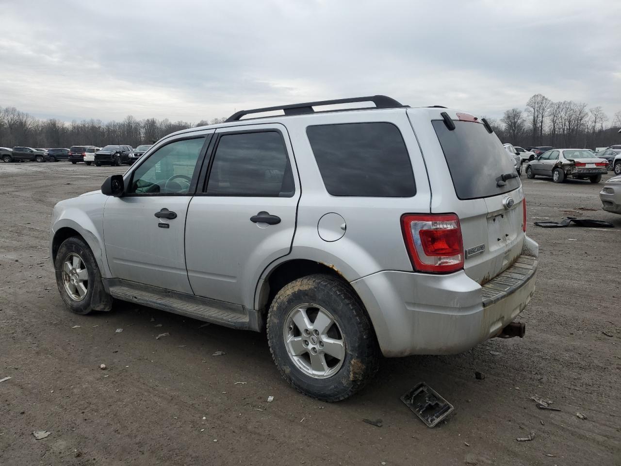 2012 FORD ESCAPE XLT - Image 2