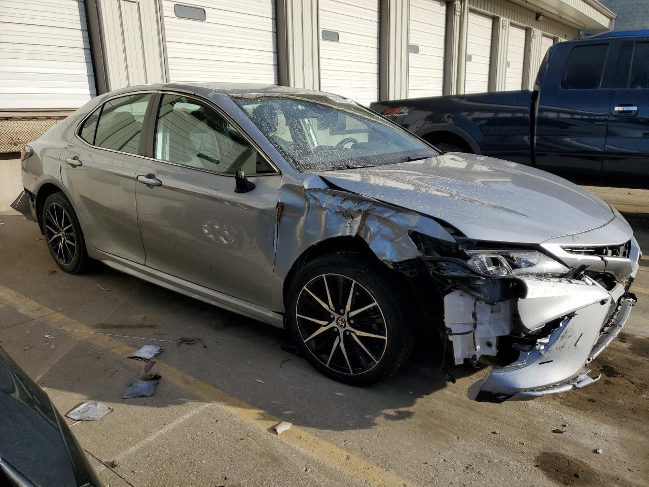 2021 TOYOTA CAMRY SE - Фото 4