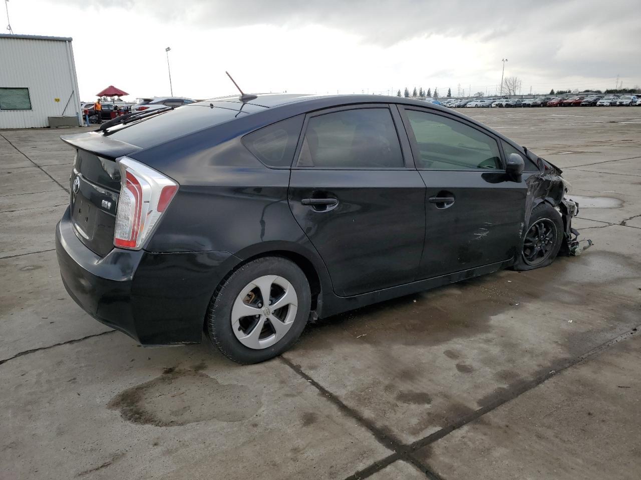 2015 TOYOTA PRIUS - Фото 3