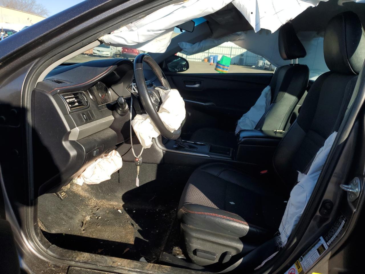2017 TOYOTA CAMRY LE - Image 7