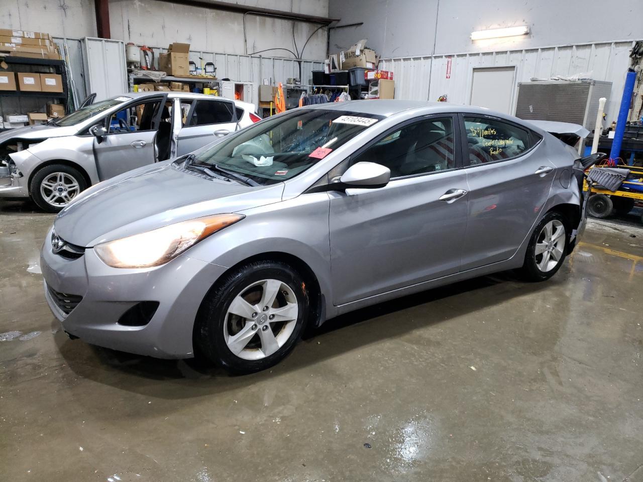 2013 HYUNDAI ELANTRA GL