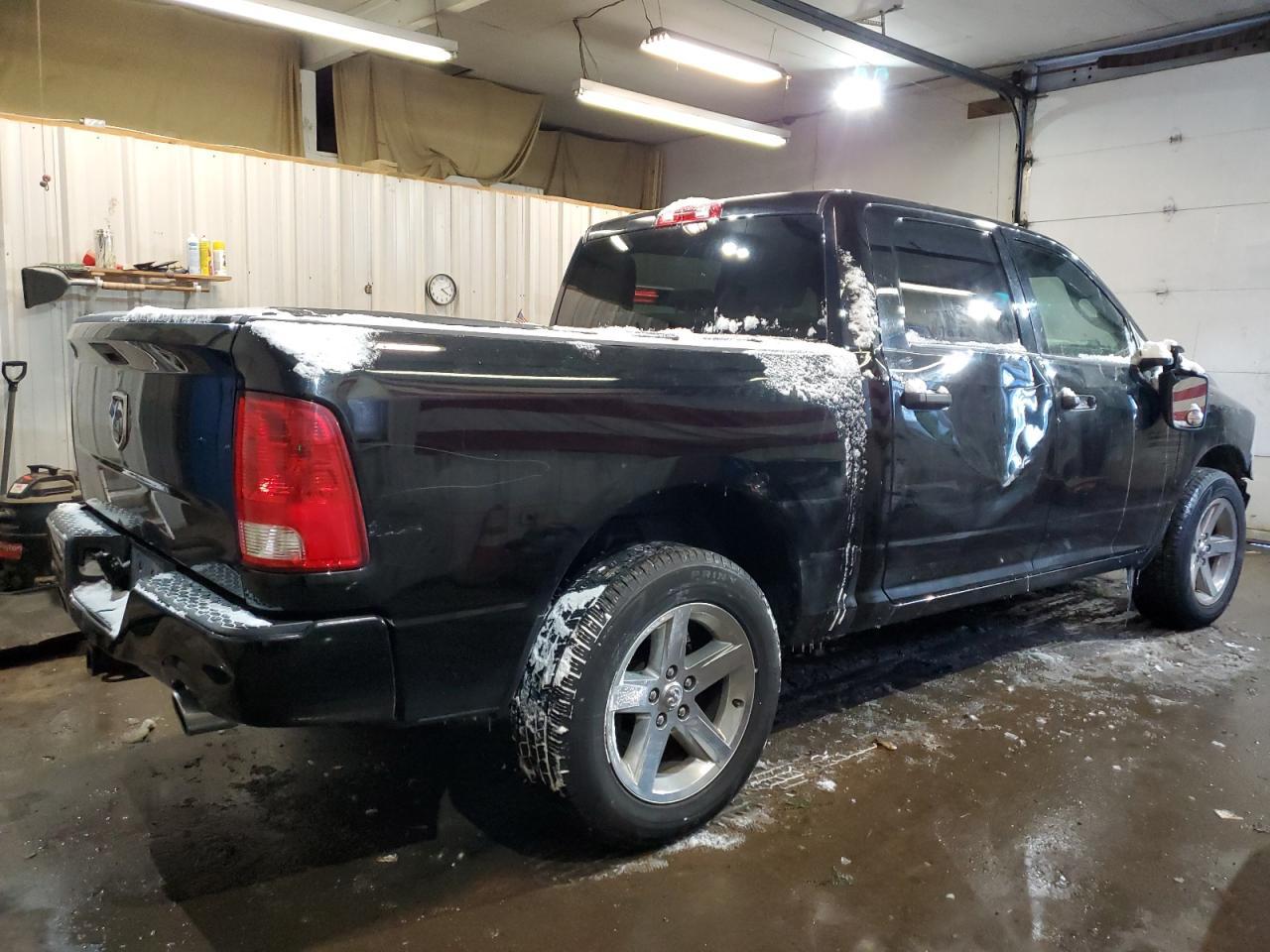 2014 RAM 1500 ST - Image 3
