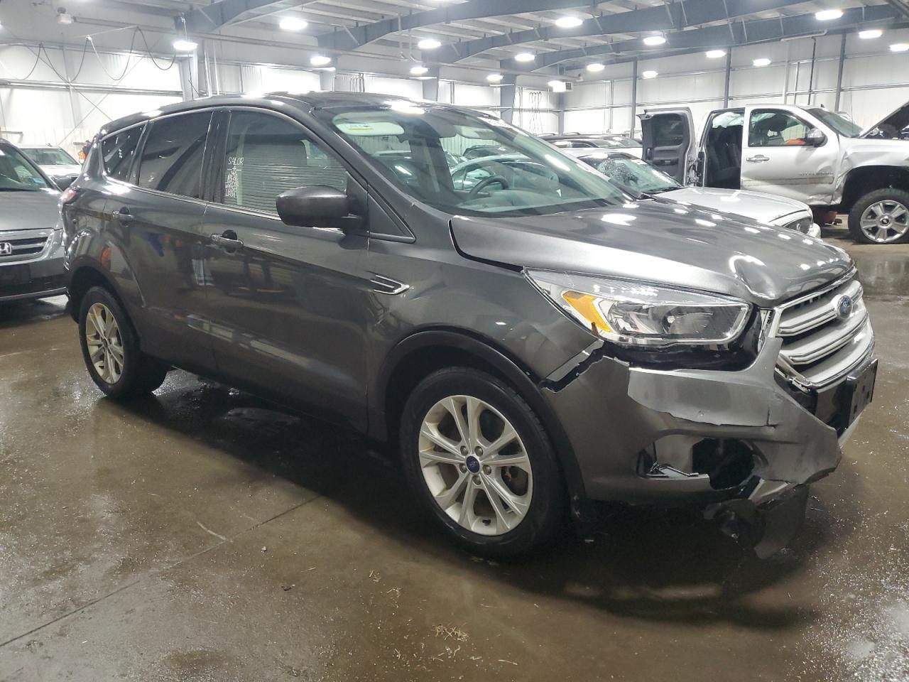 2017 FORD ESCAPE SE - Image 4