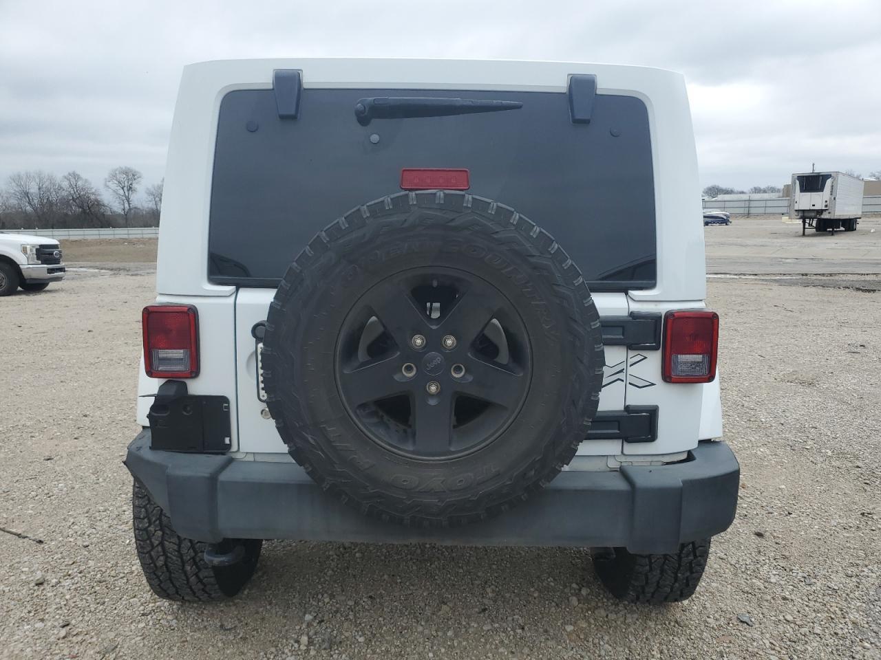 2015 JEEP WRANGLER U - Image 6