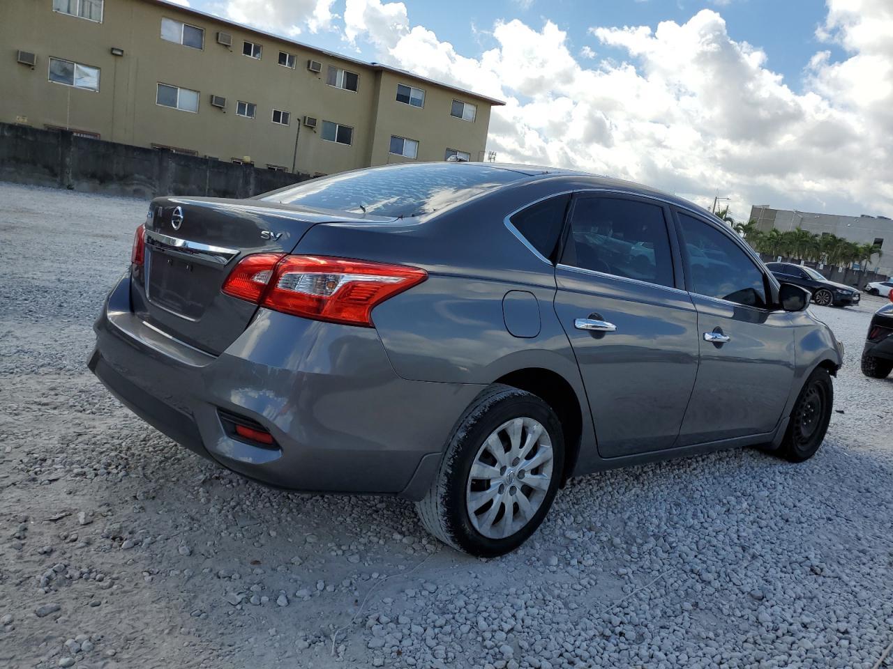 2017 NISSAN SENTRA S - Фото 3