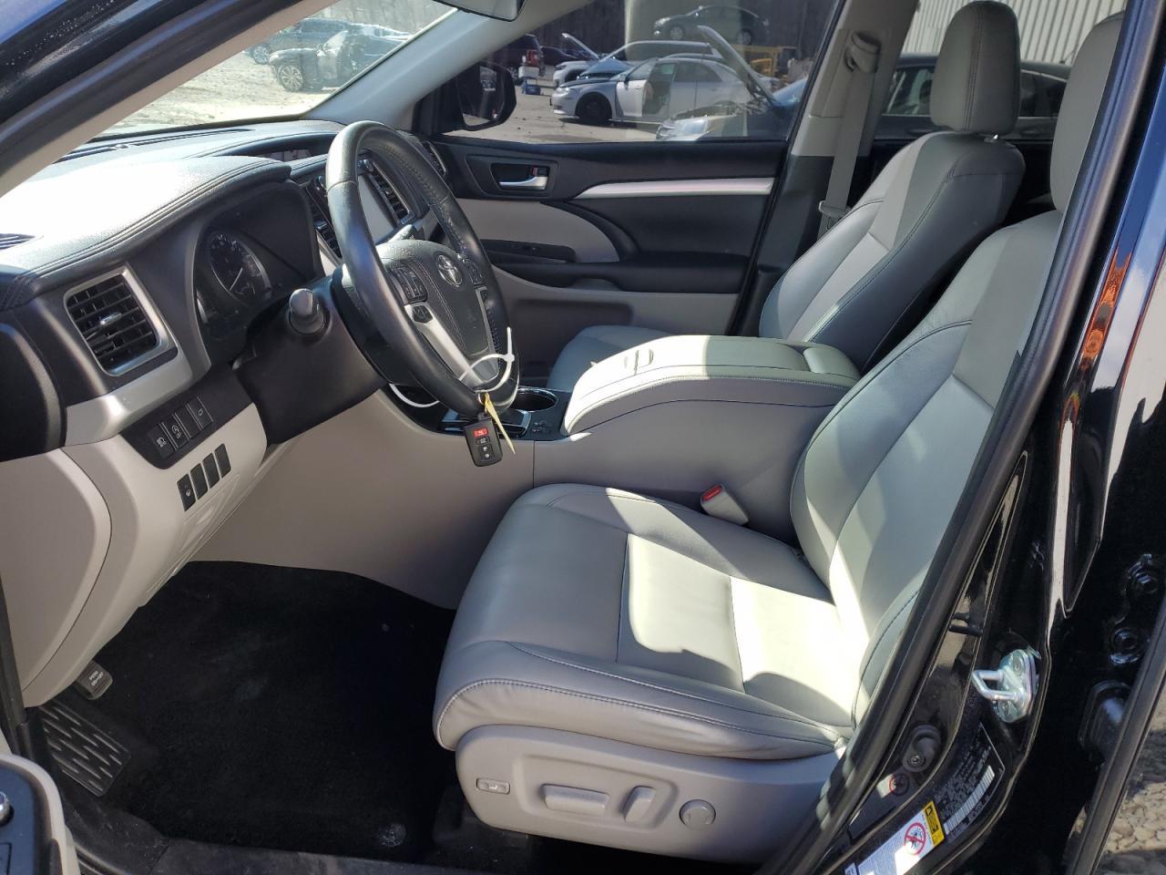 2019 TOYOTA HIGHLANDER - Image 7