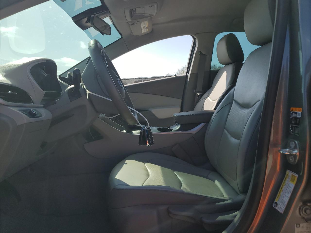 2017 CHEVROLET VOLT LT - Image 7