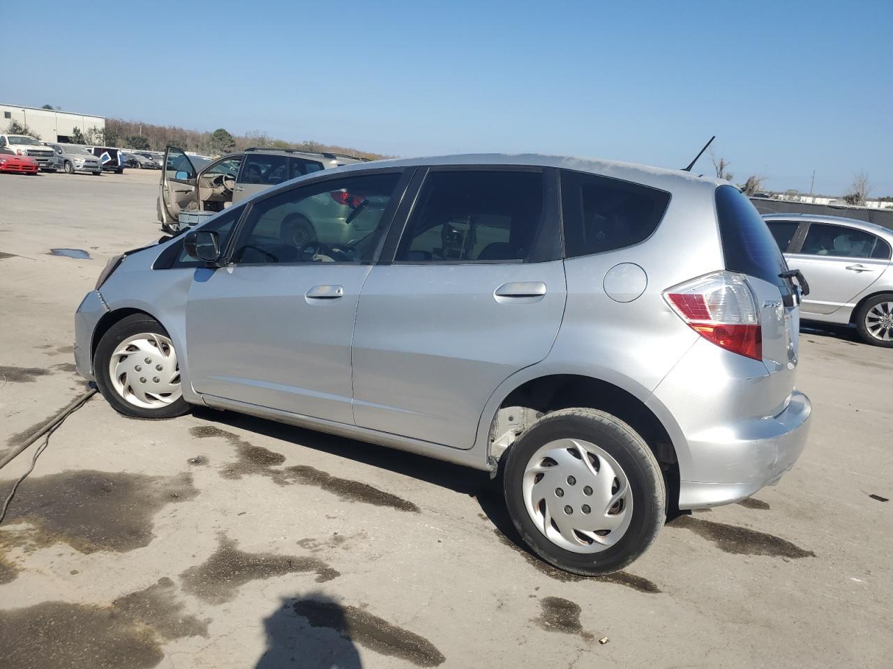 2011 HONDA FIT - Image 2