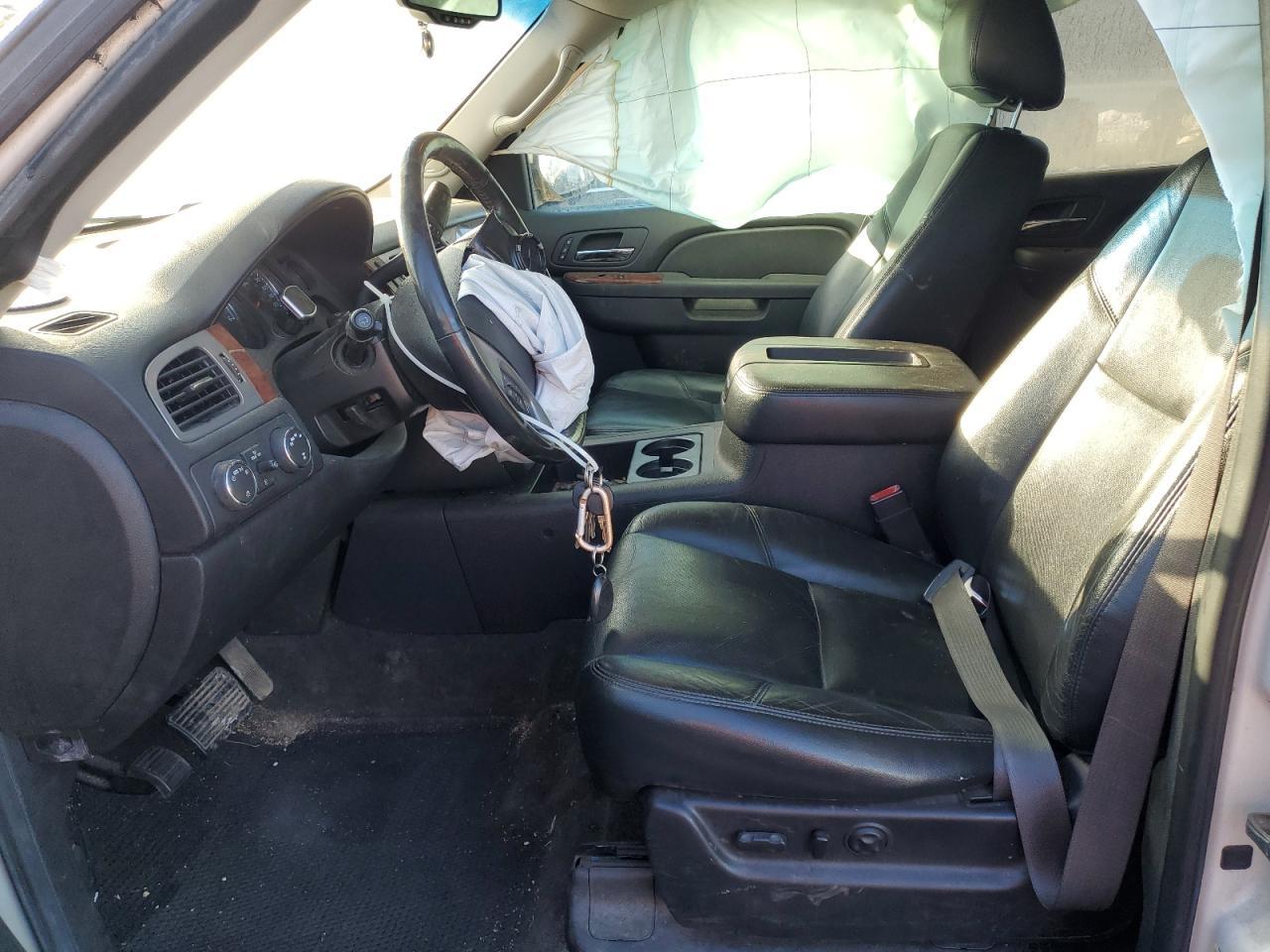 2012 GMC YUKON SLT - Image 7