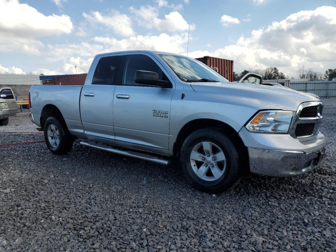 2017 RAM 1500 SLT - Image 4