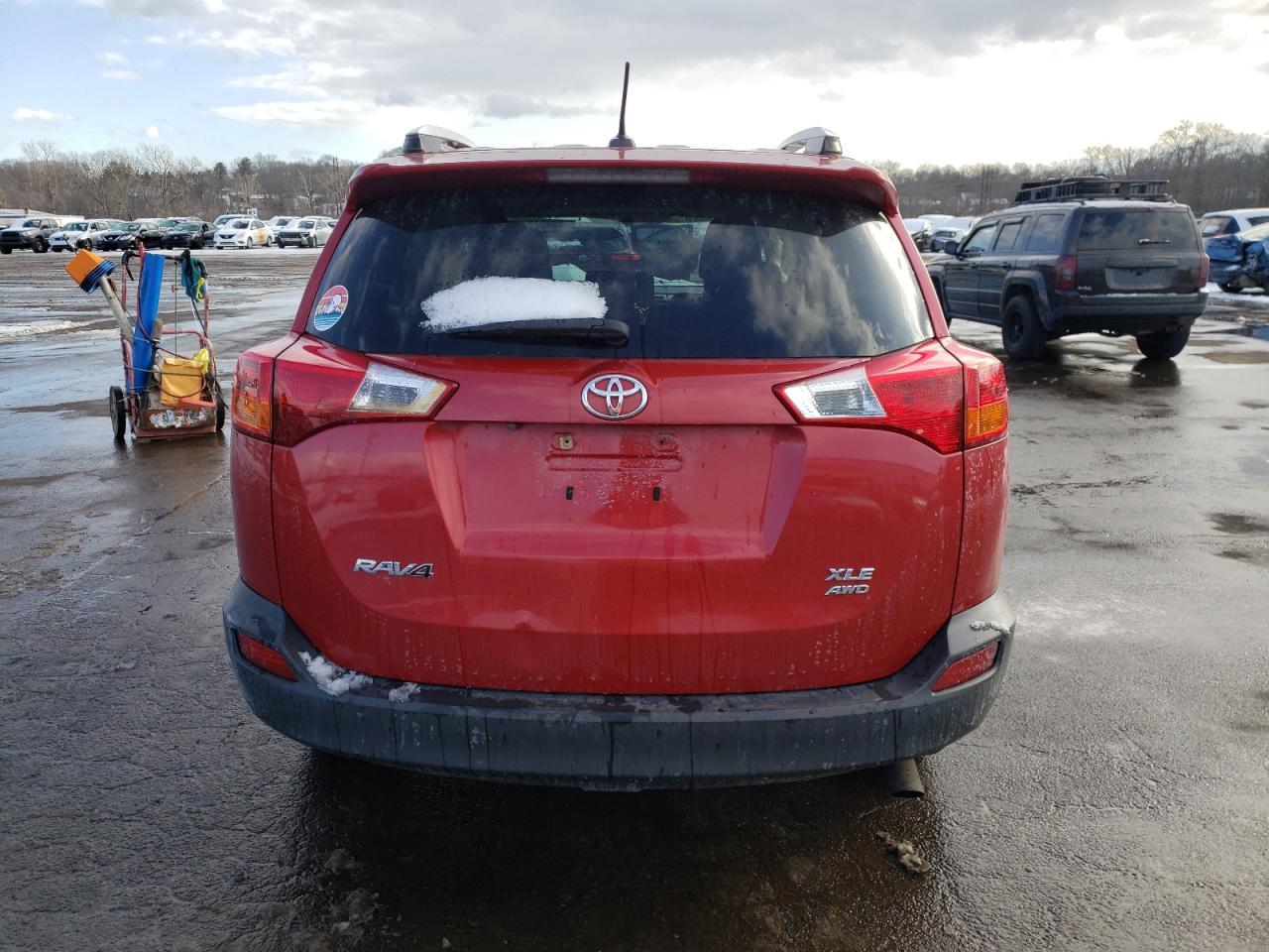 2015 TOYOTA RAV4 XLE - Image 6