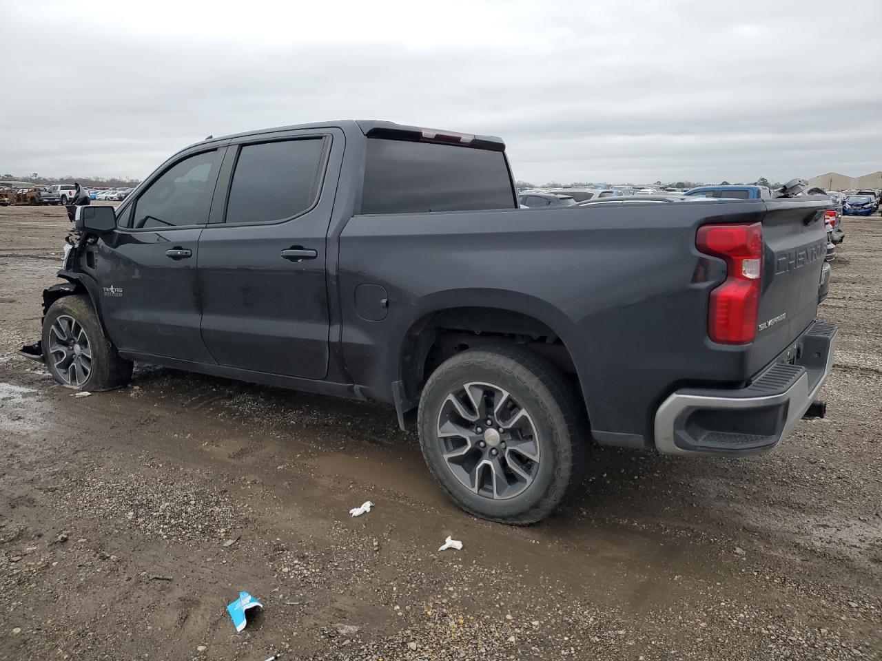 2023 CHEVROLET SILVERADO - Image 2