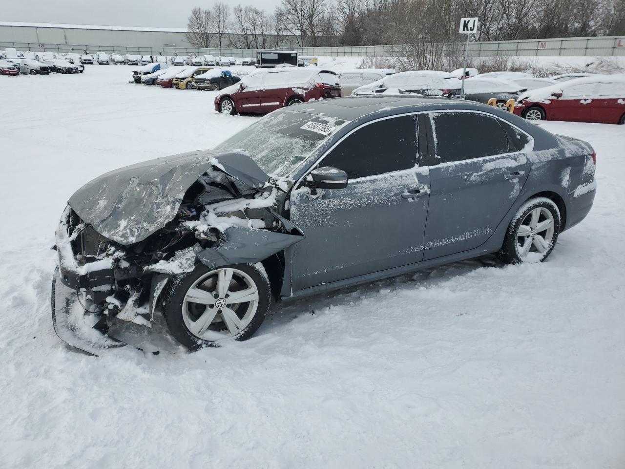 2013 VOLKSWAGEN PASSAT SE