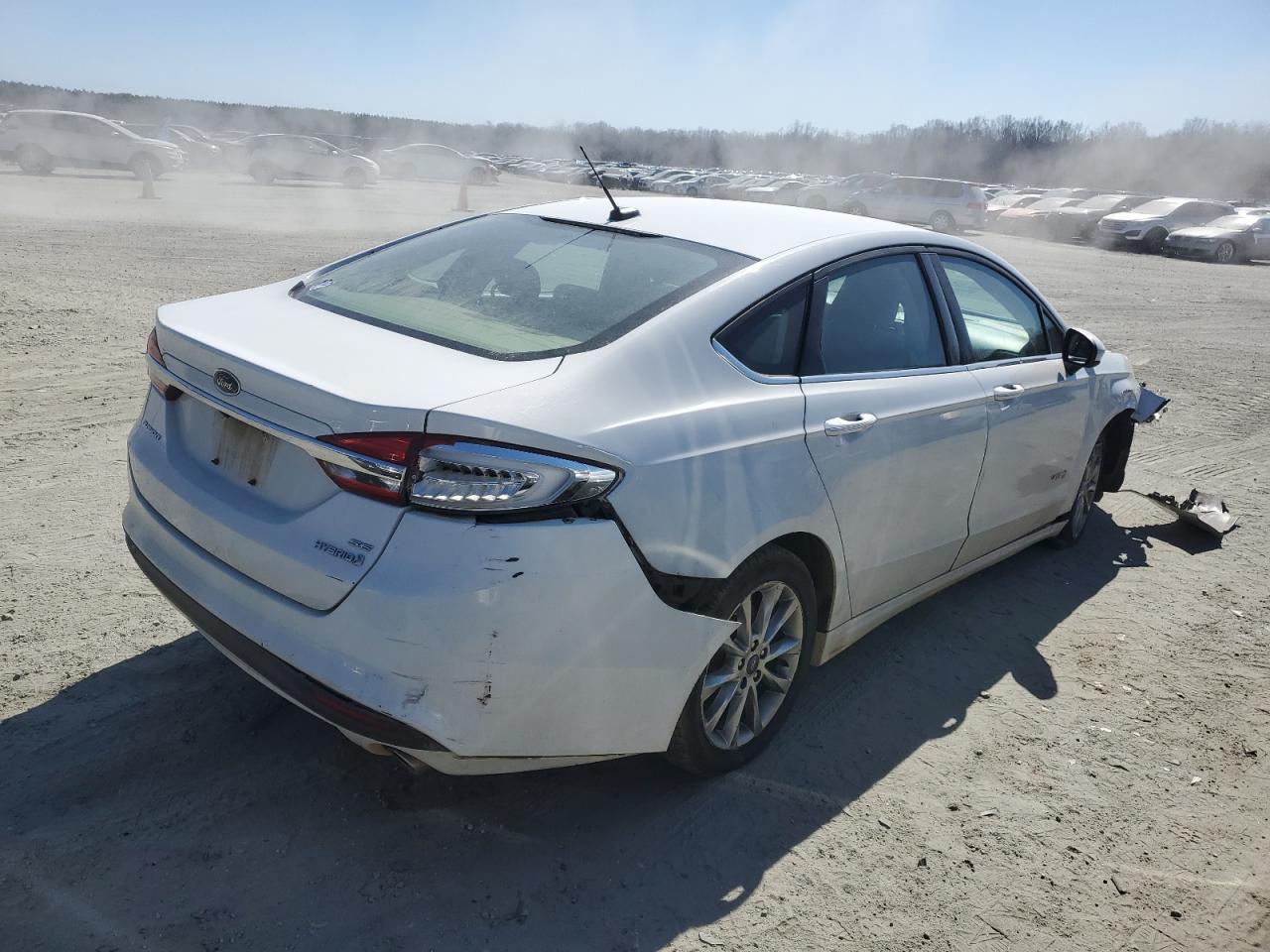 2017 FORD FUSION SE - Фото 3
