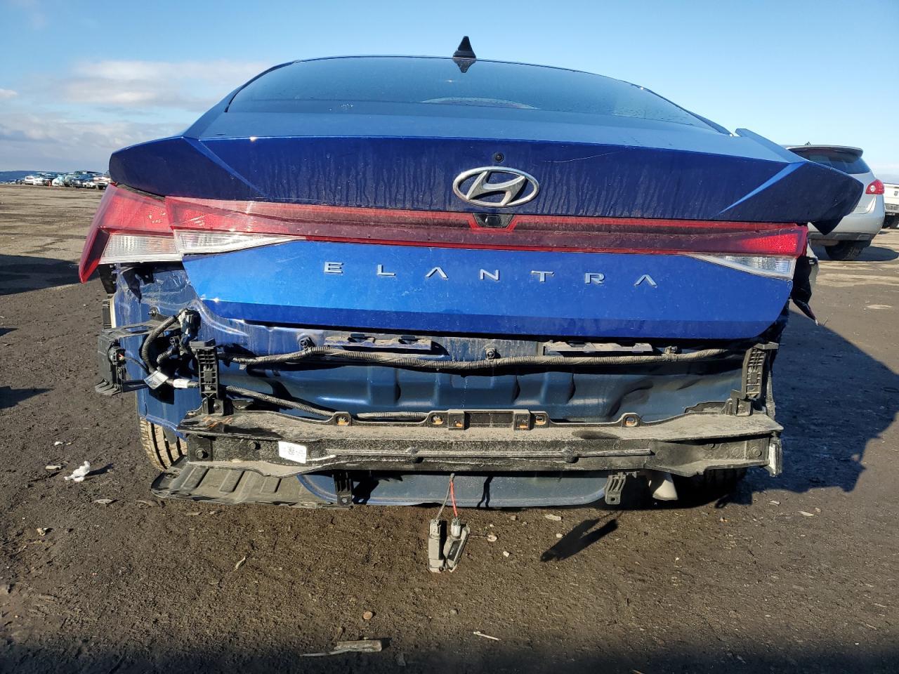 2022 HYUNDAI ELANTRA SE - Фото 6