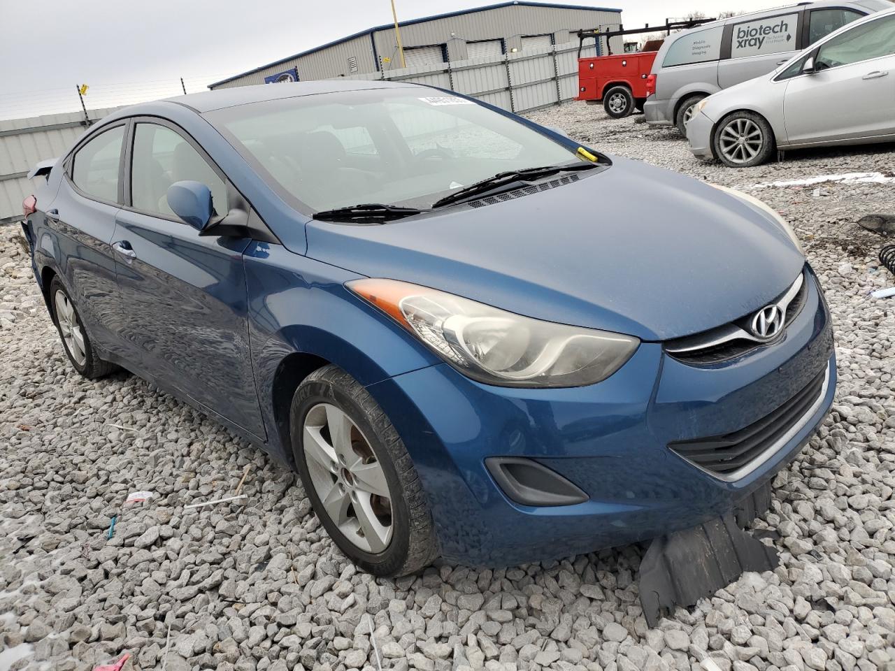 2013 HYUNDAI ELANTRA GL - Image 4
