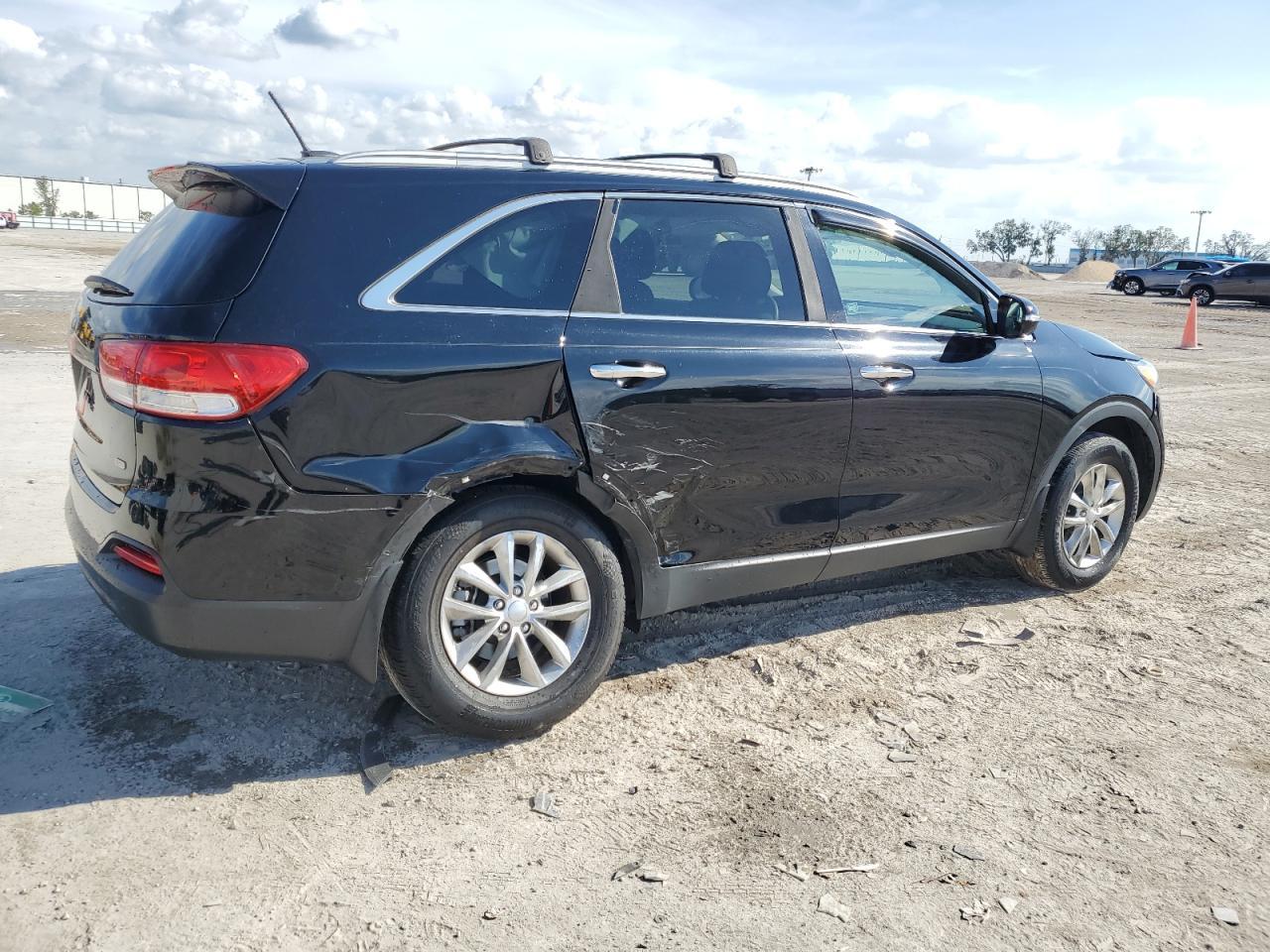 2016 KIA SORENTO LX - Image 3