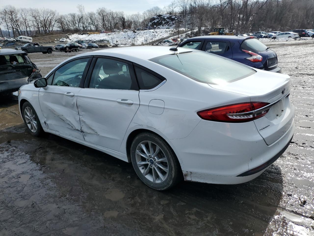 2017 FORD FUSION SE - Image 2