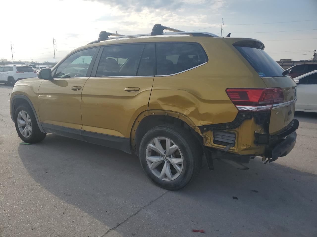 2018 VOLKSWAGEN ATLAS SE - Image 2