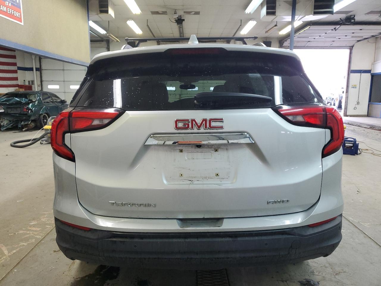2018 GMC TERRAIN SL - Image 6