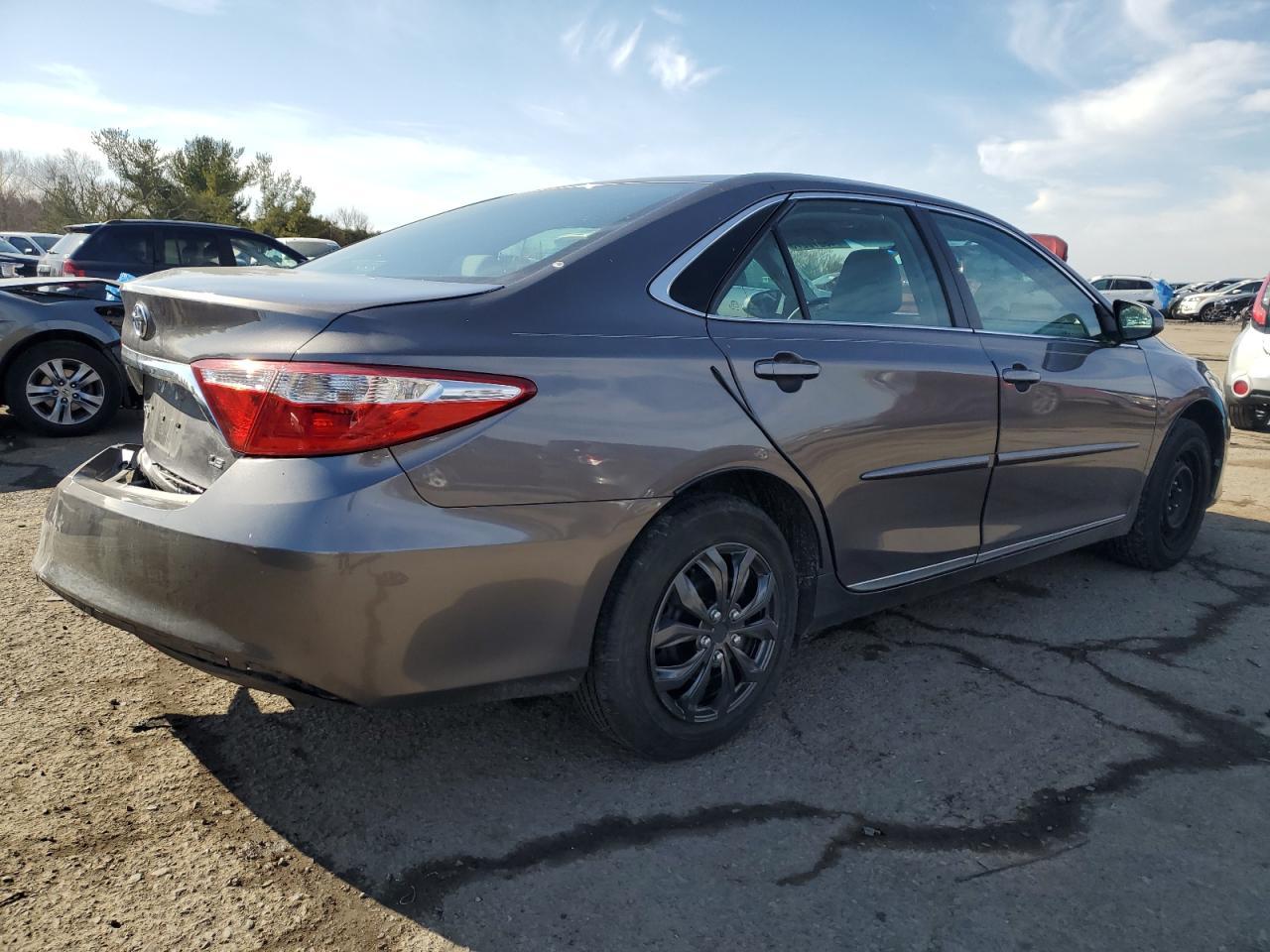 2017 TOYOTA CAMRY LE - Image 3