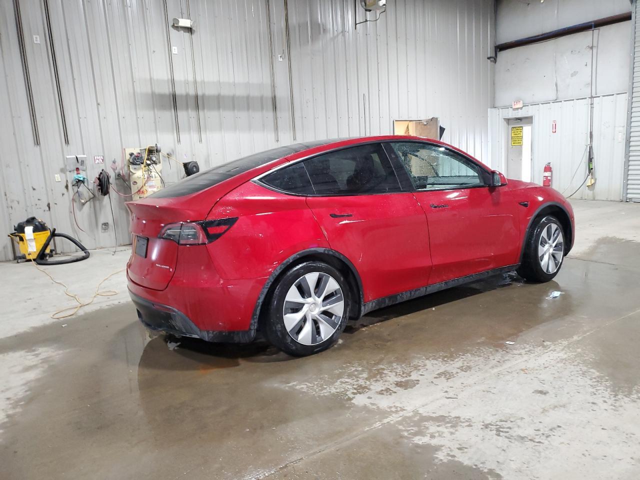 2023 TESLA MODEL Y - Image 3