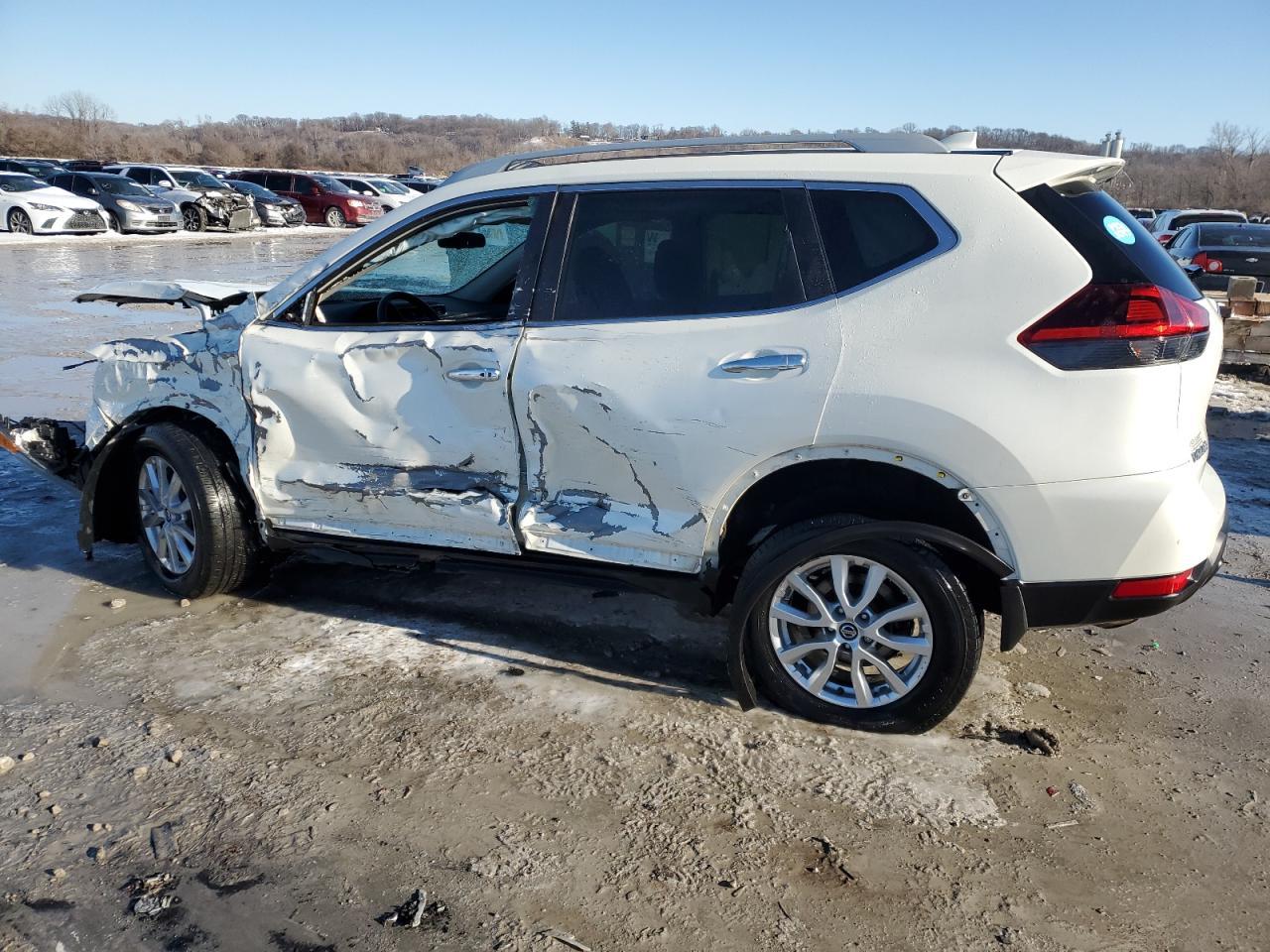 2018 NISSAN ROGUE S - Фото 2