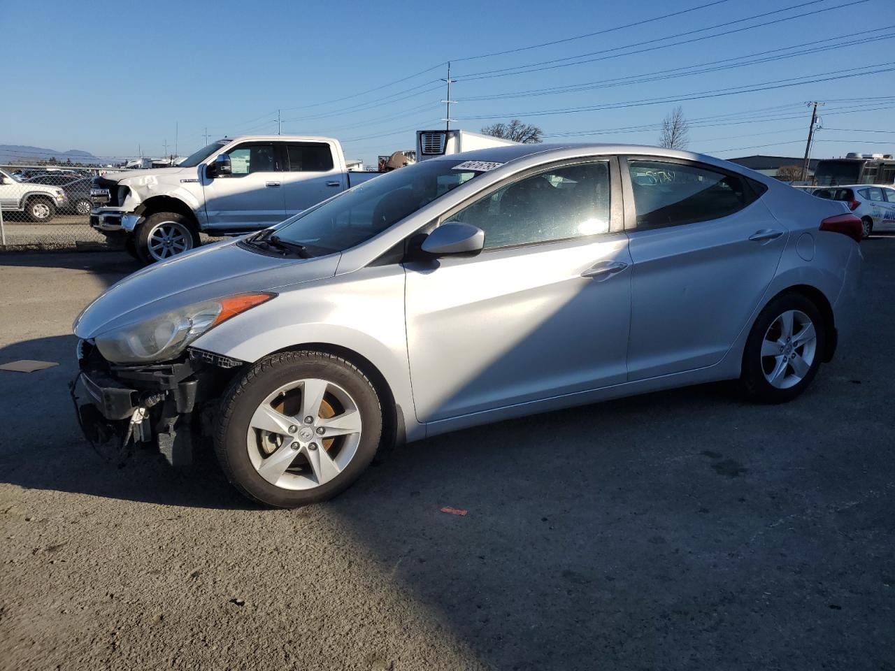 2013 HYUNDAI ELANTRA GL