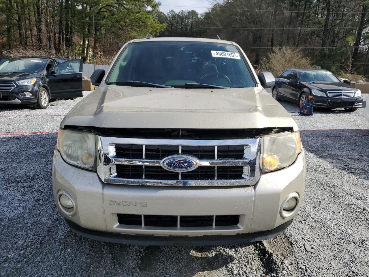 2010 FORD ESCAPE XLT - Image 5