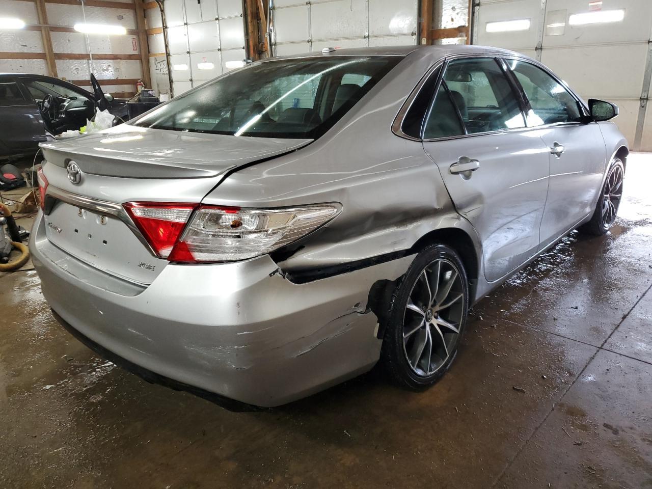 2016 TOYOTA CAMRY LE - Image 3