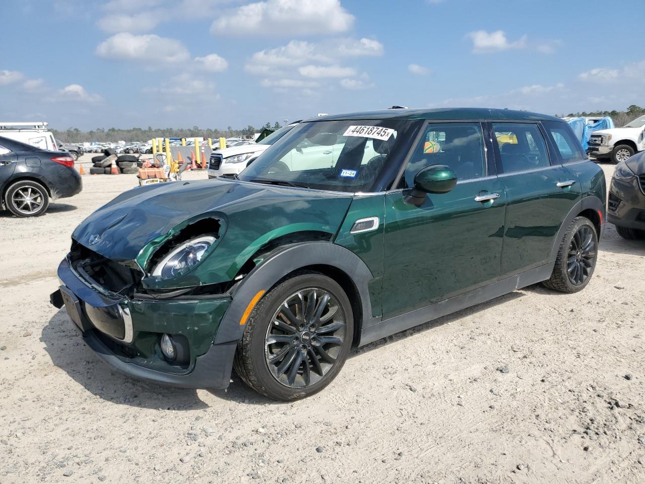 2017 MINI COOPER CLU